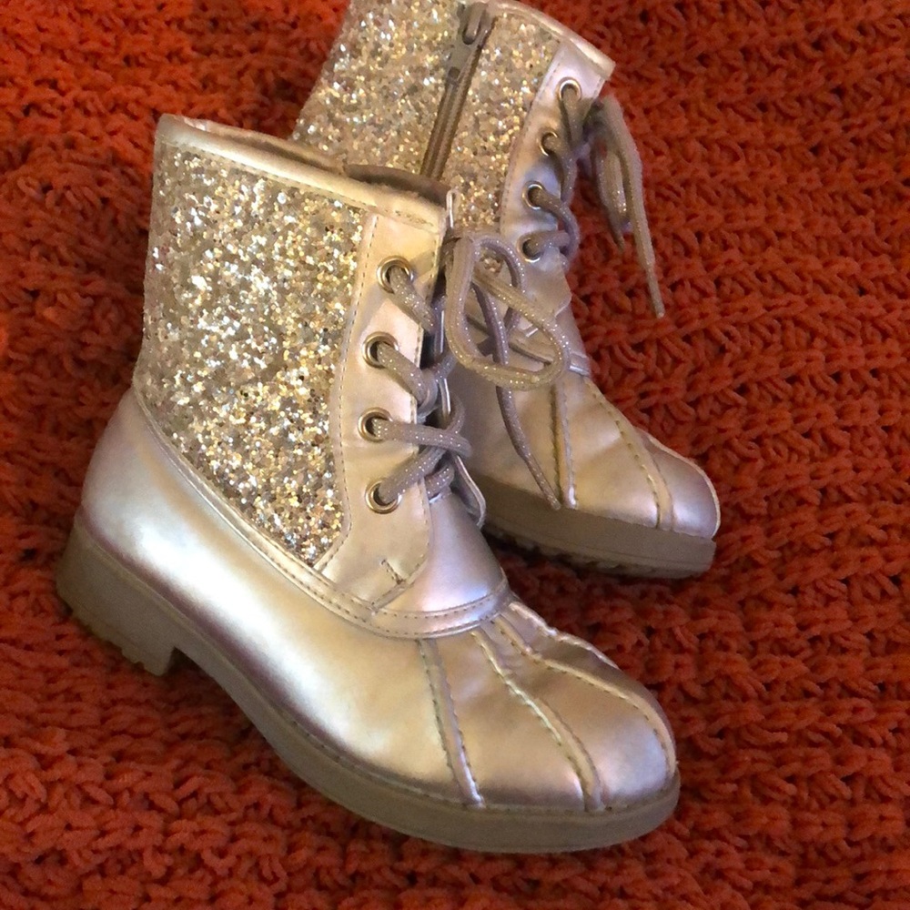 Girls “Dream Paris” silver & glitter side zip up boots size 12